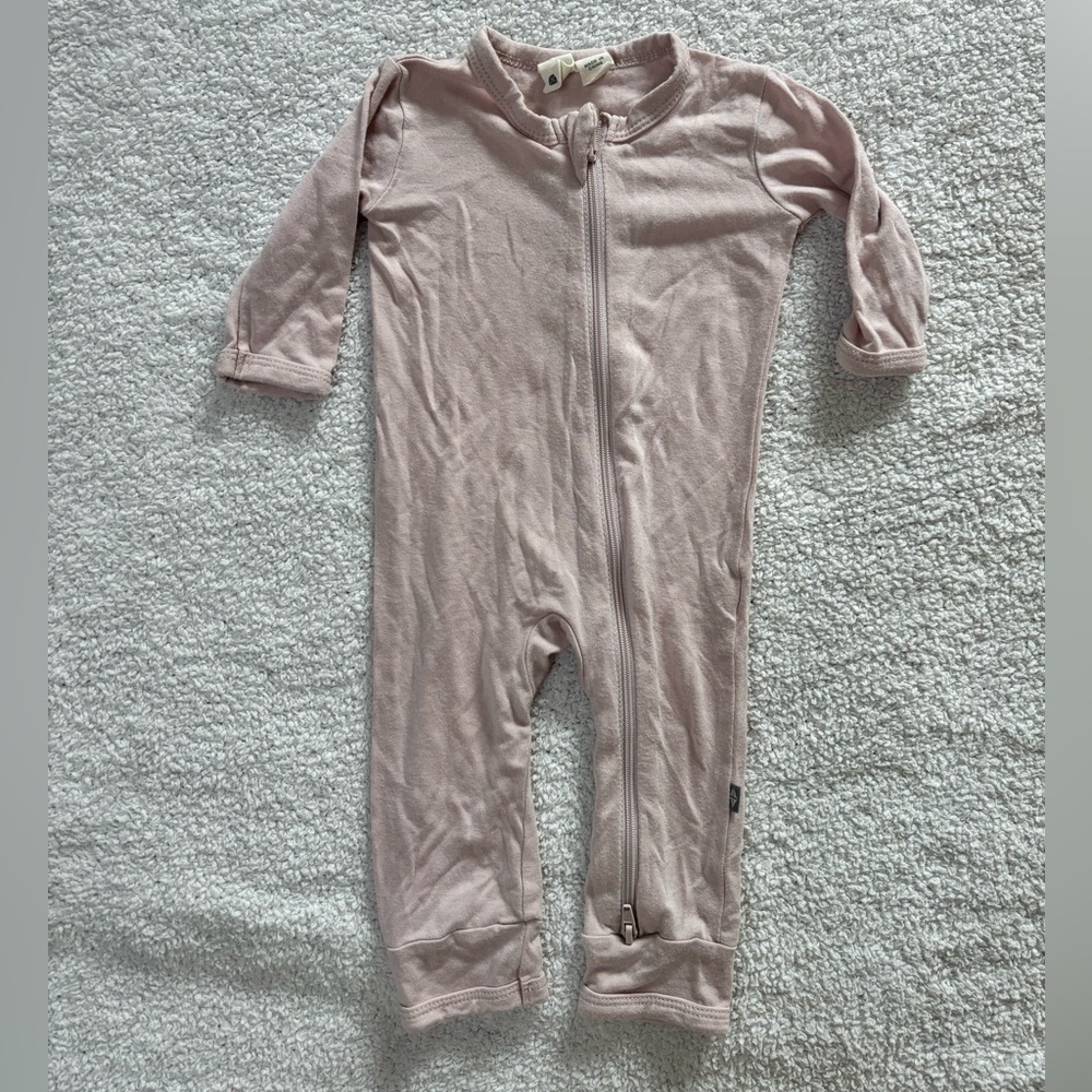 Kyte Baby zippy footie pajama, bamboo, blush, newborn